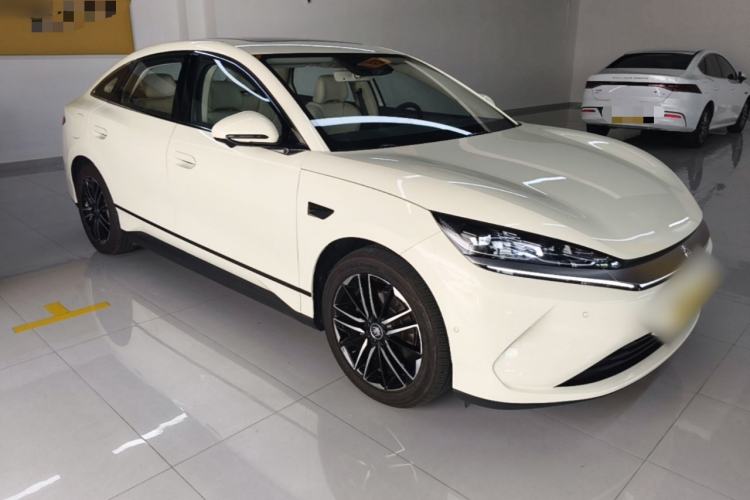 Used BYD Qin L 2025 EV 545KM Excellence Edition Front Right 45 Deg