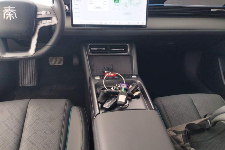Used BYD Qin L 2025 EV 545KM Cloud Suspension Edition Gear Lever