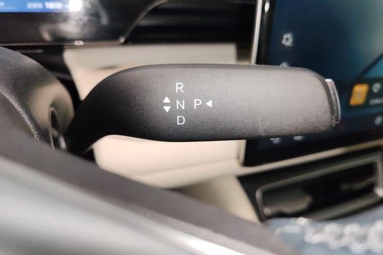Used BYD Qin L 2025 EV 545KM Excellence Edition Gear Lever