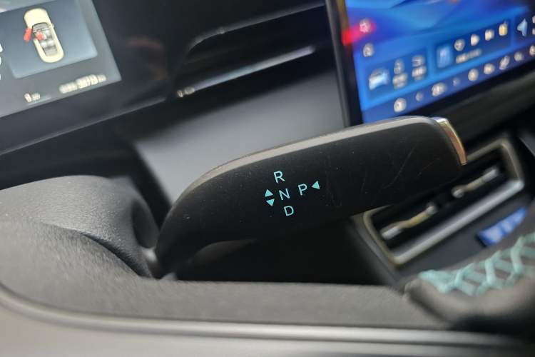 Used BYD Qin L 2025 EV 545KM Beyond Version Gear Lever