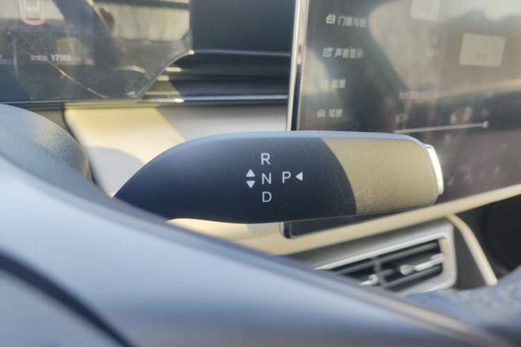 Used BYD Qin L 2025 EV 545KM Excellence Edition Gear Lever