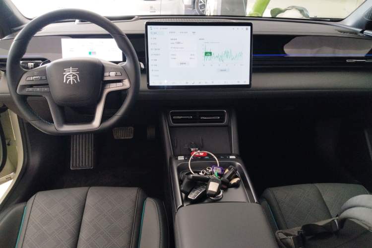 Used BYD Qin L 2025 EV 545KM Cloud Suspension Edition Interior 2