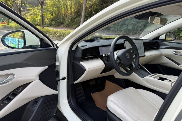Used BYD Qin L 2025 EV 545KM Excellence Edition Interior 2