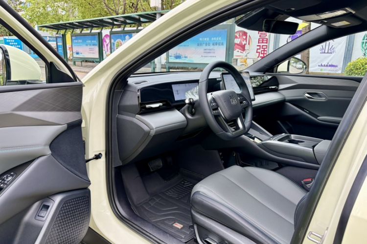 Used BYD Qin L 2025 EV 545KM Beyond Version Interior 2