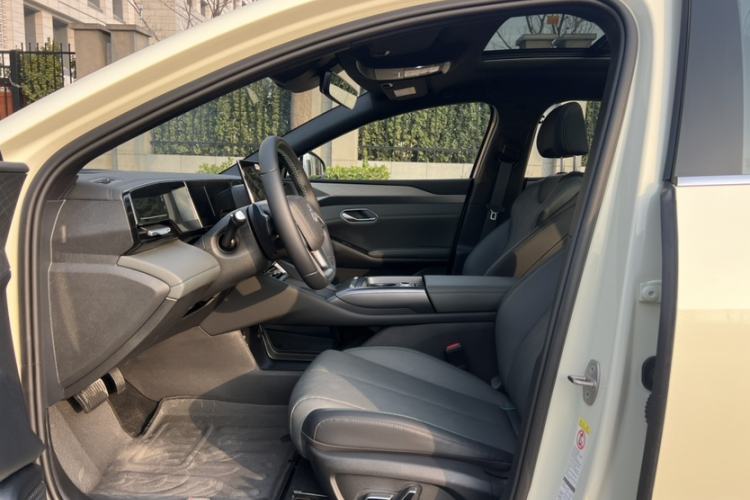 Used BYD Qin L 2025 EV 545KM Excellence Edition Interior 4