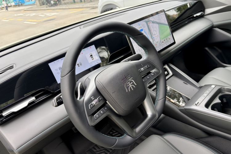 Used BYD Qin L 2025 EV 545KM Beyond Version Interior 6