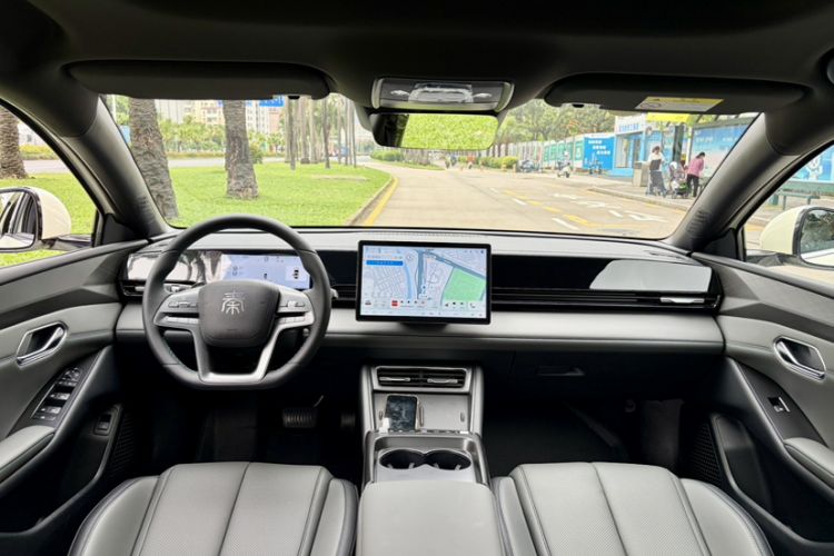Used BYD Qin L 2025 EV 545KM Beyond Version Interior 8