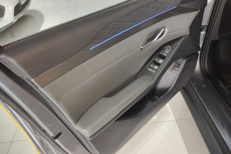 Used BYD Qin L 2025 EV 545KM Excellence Edition Left Front Door Interior