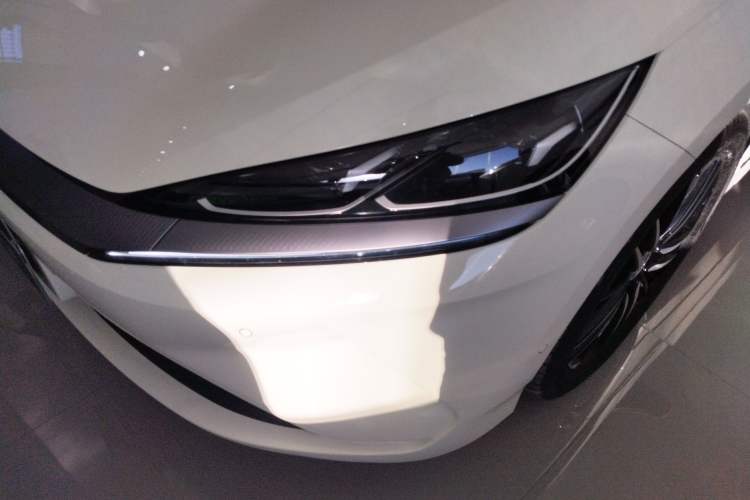 Used BYD Qin L 2025 EV 545KM Cloud Suspension Edition Left Front Headlight