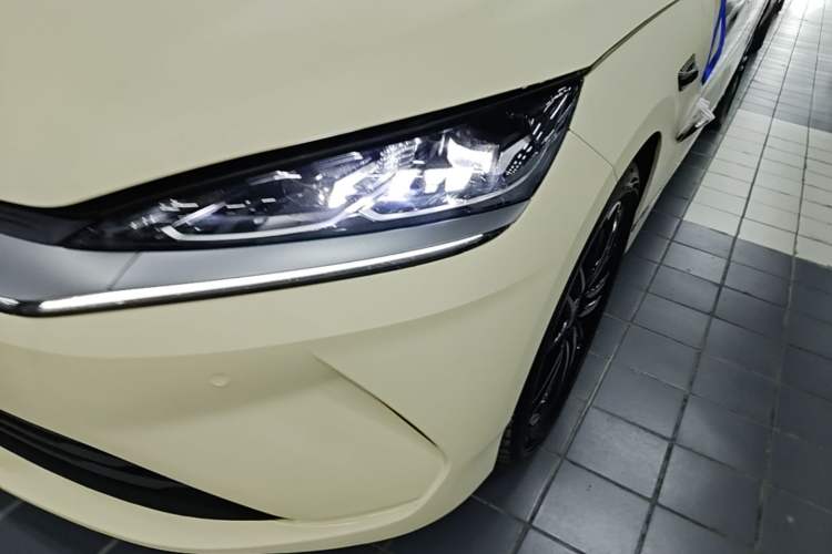 Used BYD Qin L 2025 EV 545KM Beyond Version Left Front Headlight