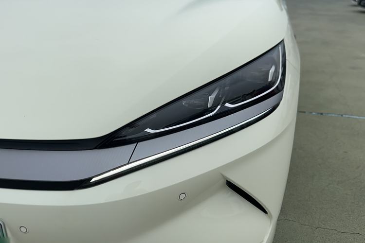 Used BYD Qin L 2025 EV 545KM Beyond Version Left Front Headlight