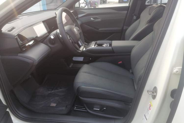 Used BYD Qin L 2025 EV 545KM Excellence Edition Left Front Seat