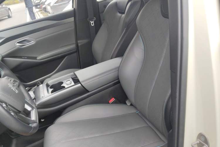 Used BYD Qin L 2025 EV 545KM Excellence Edition Left Front Seat