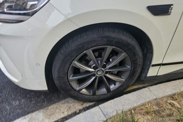 Used BYD Qin L 2025 EV 545KM Beyond Version Left Front Wheel Hub