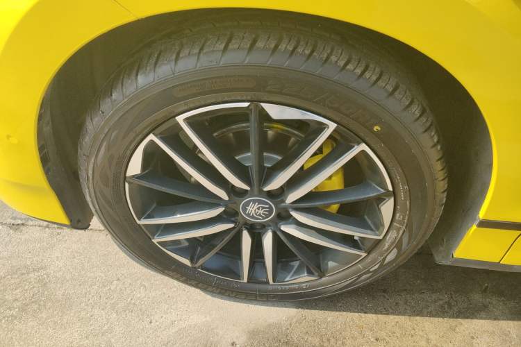 Used BYD Qin L 2025 EV 545KM Excellence Edition Left Front Wheel Hub