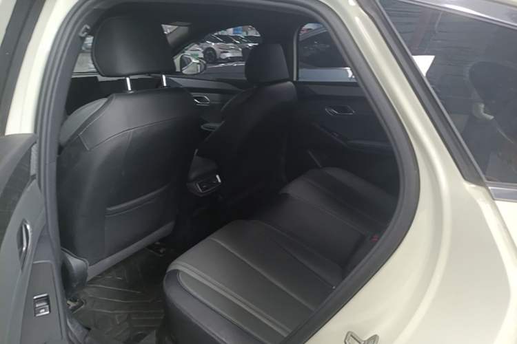 Used BYD Qin L 2025 EV 545KM Beyond Version Left Rear Seat