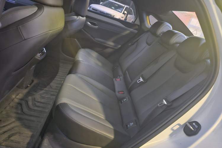 Used BYD Qin L 2025 EV 545KM Beyond Version Left Rear Seat