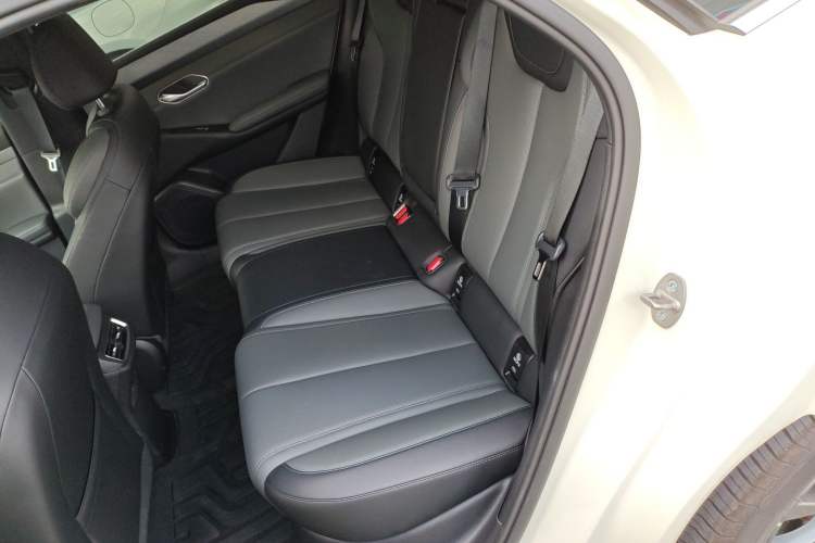 Used BYD Qin L 2025 EV 545KM Beyond Version Left Rear Seat