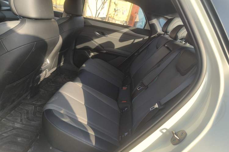 Used BYD Qin L 2025 EV 545KM Cloud Suspension Edition Left Rear Seat