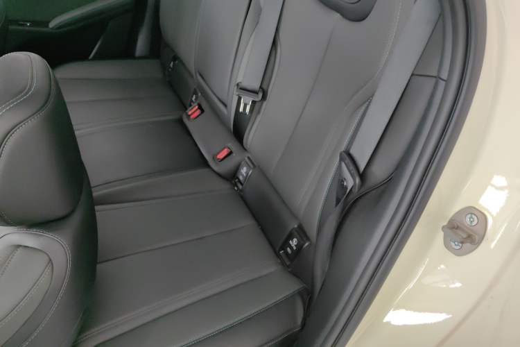 Used BYD Qin L 2025 EV 545KM Beyond Version Left Rear Seat