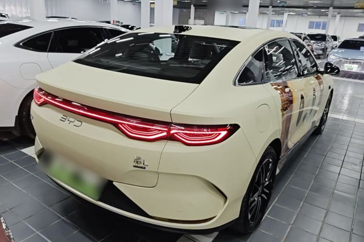 Used BYD Qin L 2025 EV 545KM Beyond Version Rear Right 45 Deg