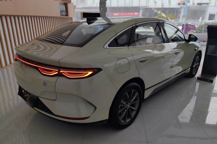 Used BYD Qin L 2025 EV 545KM Beyond Version Rear Right 45 Deg