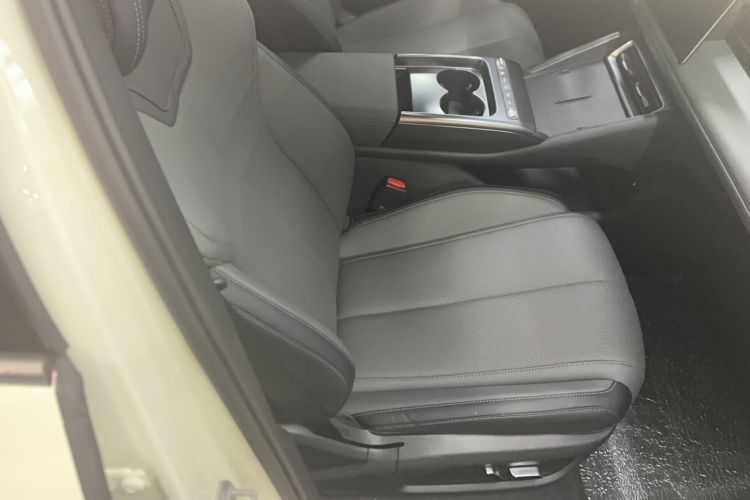 Used BYD Qin L 2025 EV 545KM Beyond Version Right Front Seat