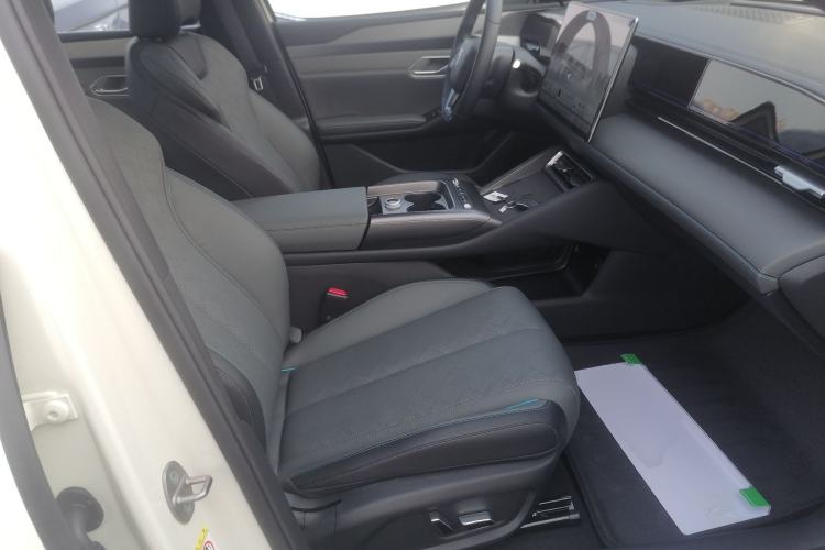 Used BYD Qin L 2025 EV 545KM Excellence Edition Right Front Seat
