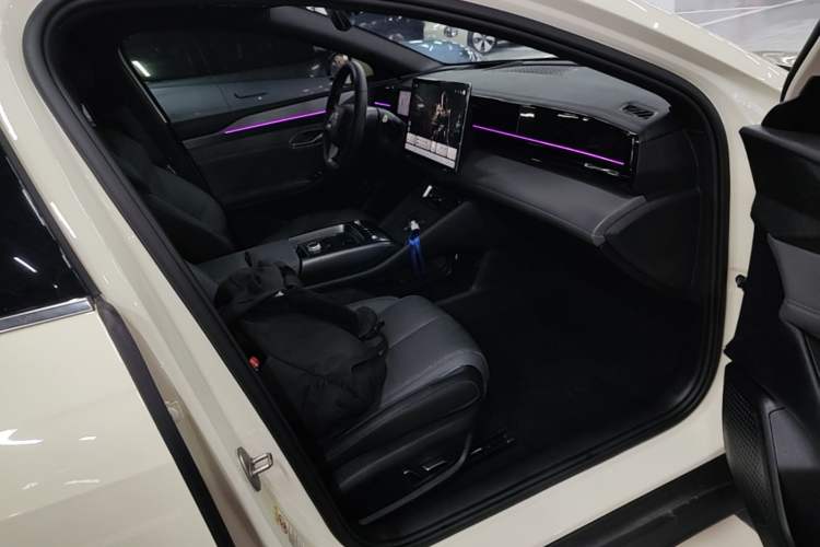 Used BYD Qin L 2025 EV 545KM Cloud Suspension Edition Right Front Seat