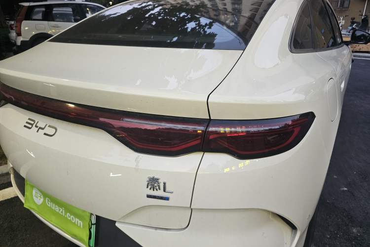 Used BYD Qin L 2025 EV 545KM Beyond Version Right Rear Taillight