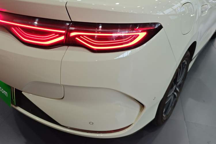 Used BYD Qin L 2025 EV 545KM Excellence Edition Right Rear Taillight