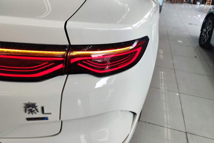 Used BYD Qin L 2025 EV 545KM Excellence Edition Right Rear Taillight