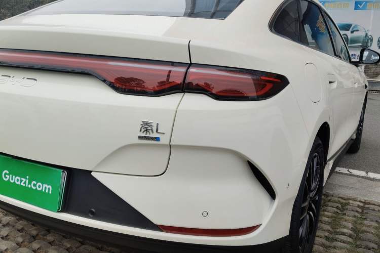 Used BYD Qin L 2025 EV 545KM Excellence Edition Right Rear Taillight