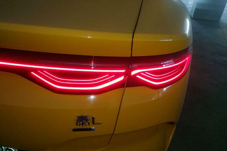 Used BYD Qin L 2025 EV 545KM Beyond Version Right Rear Taillight