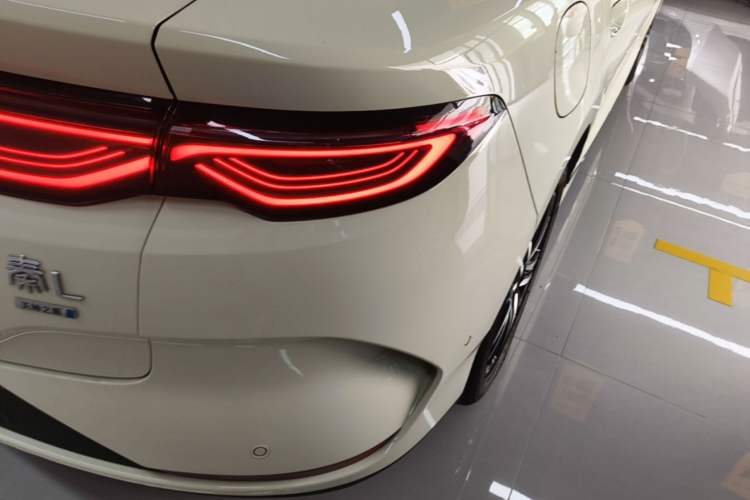 Used BYD Qin L 2025 EV 545KM Excellence Edition Right Rear Taillight