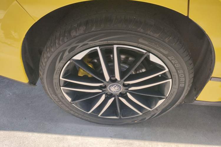 Used BYD Qin L 2025 EV 545KM Excellence Edition Right Rear Wheel Hub