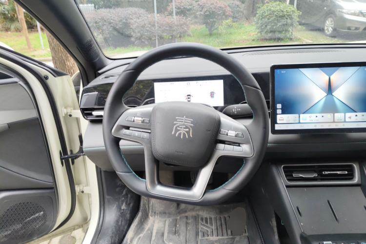 Used BYD Qin L 2025 EV 545KM Beyond Version Steering Wheel
