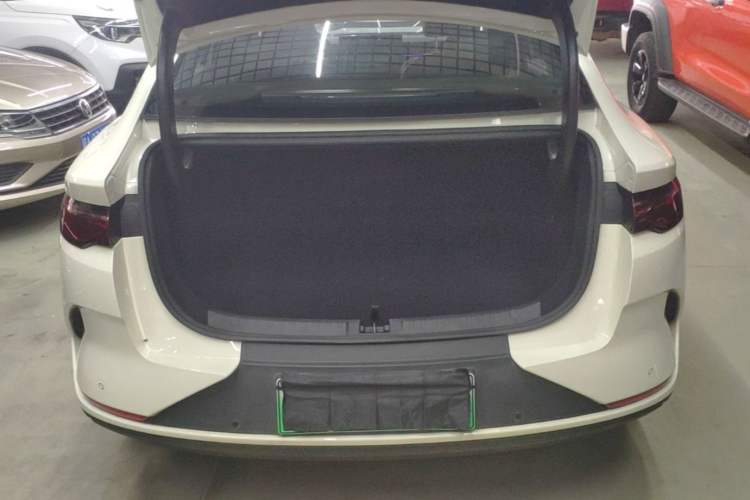 Used BYD Qin L 2025 EV 545KM Cloud Suspension Edition Trunk