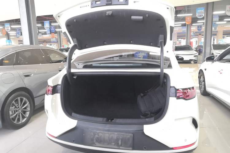 Used BYD Qin L 2025 EV 470KM Leading Edition Trunk