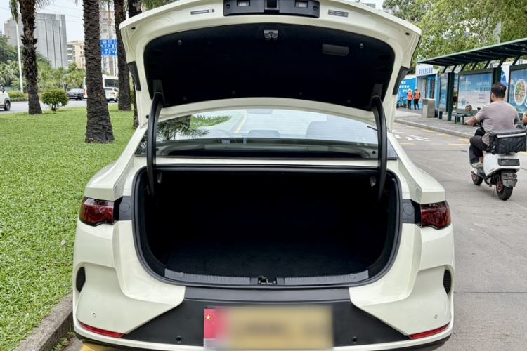 Used BYD Qin L 2025 EV 545KM Beyond Version Trunk