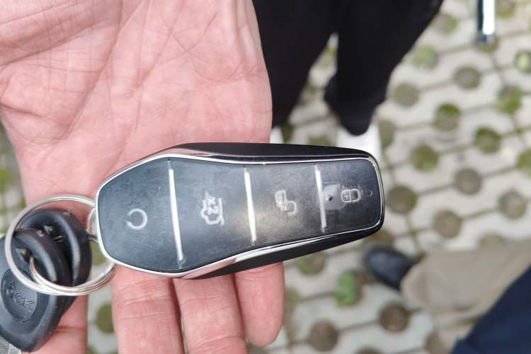 Used BYD Qin L 2025 EV 545KM Beyond Version Vehicle Key