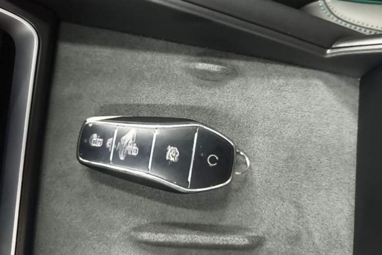 Used BYD Qin L 2025 EV 545KM Excellence Edition Vehicle Key