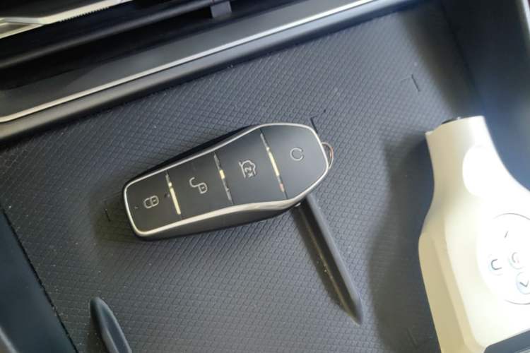Used BYD Qin L 2025 EV 545KM Beyond Version Vehicle Key