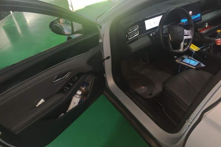 Used BYD Qin L 2026 DM-i 128KM Leading Edition Driver Seat