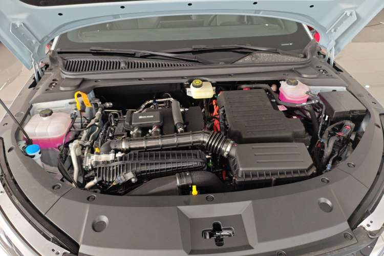 Used BYD Qin L 2026 DM-i 128KM Progressive Edition Engine Bay