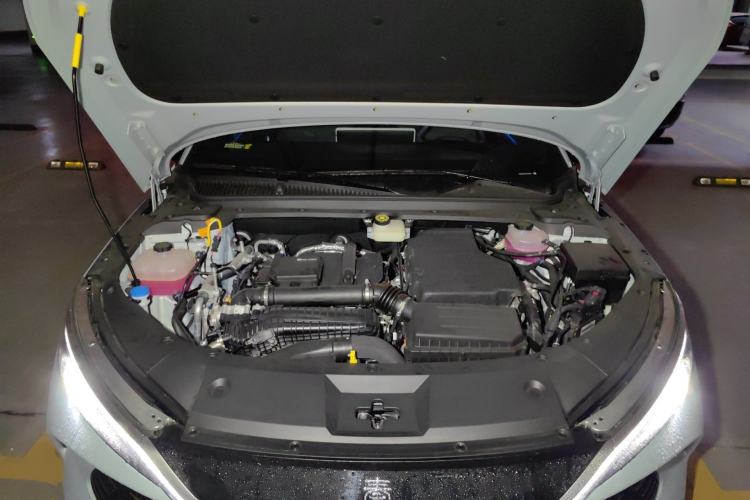 Used BYD Qin L 2026 Model DM-i 210KM Cloud Suspension Version Engine Bay
