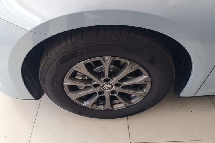 Used BYD Qin L 2026 DM-i 128KM Progressive Edition Left Front Wheel Hub