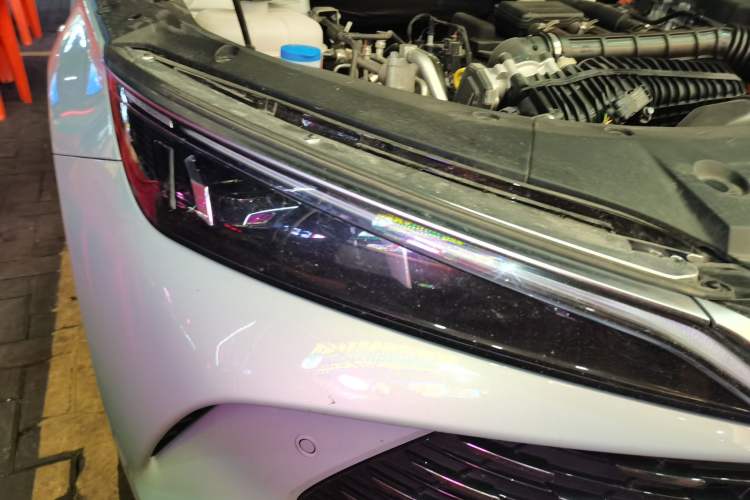 Used BYD Qin L 2026 DM-i 128KM Leading Edition Right Front Headlight