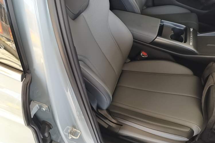 Used BYD Qin L 2026 DM-i 128KM Progressive Edition Right Front Seat