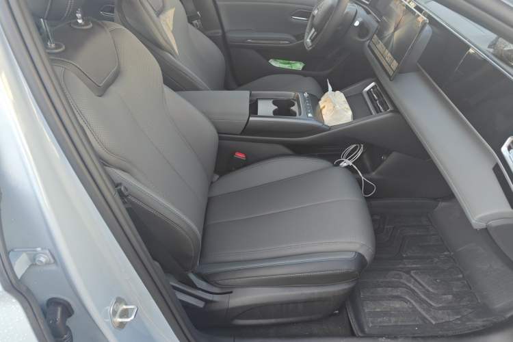 Used BYD Qin L 2026 DM-i 128KM Leading Edition Right Front Seat
